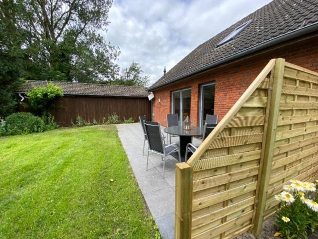 Ferienhaus Mit Garten In Nordseenaehe Langenhorn Exteriör bild